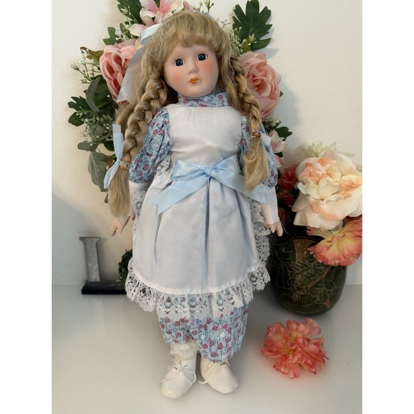 Porcelain Doll Blond Braids Hair Floral Print & White Lace Dress 16\